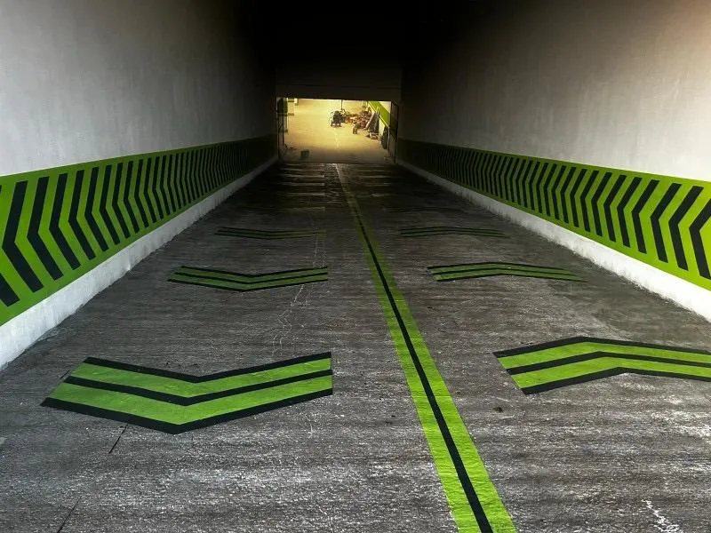 Fabrika içi yaya yolu ve şerit çizgisi — Aksoy Trafik saha çalışması